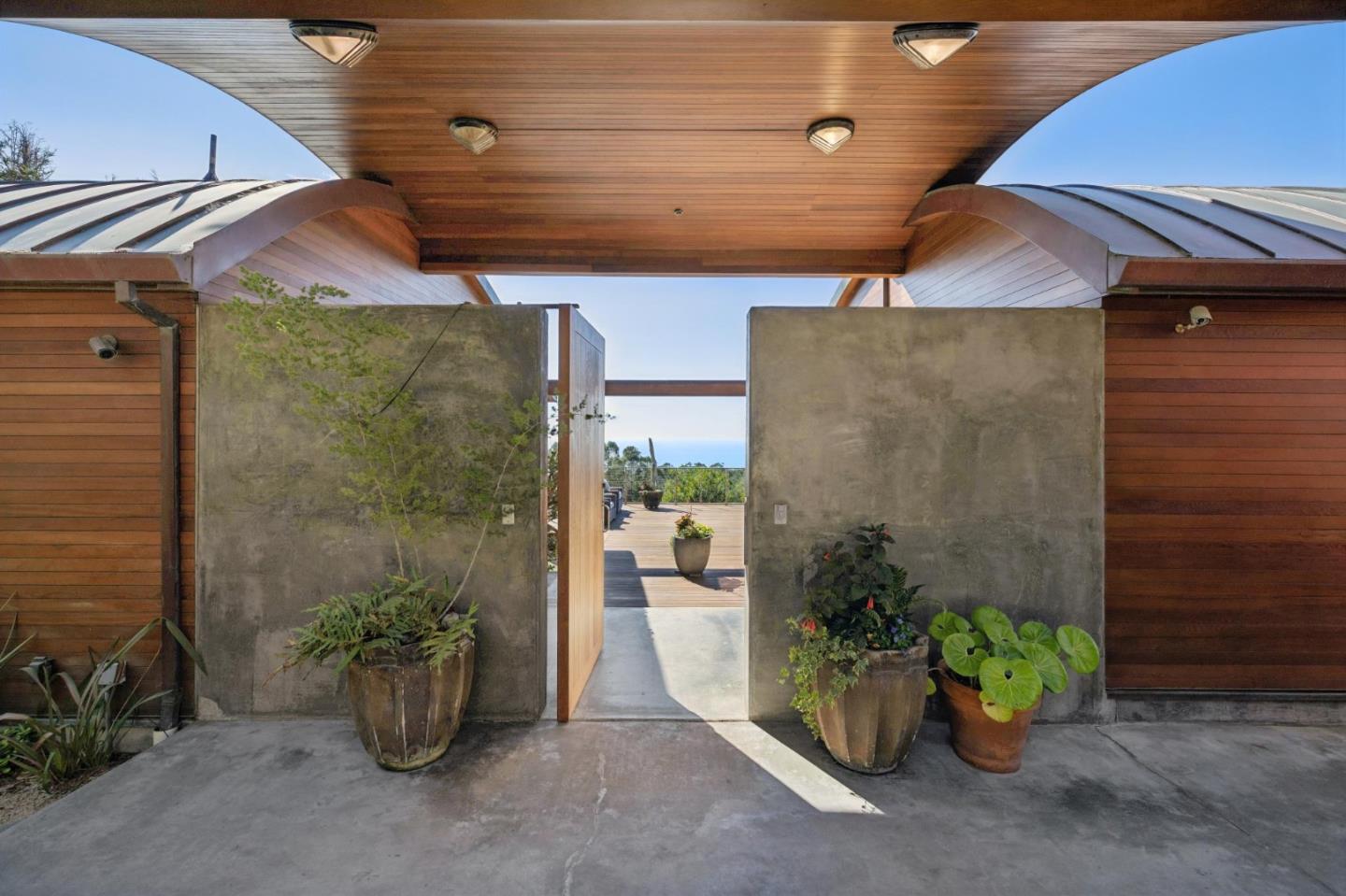 Detail Gallery Image 5 of 67 For 732 Alta Vista Rd, Montara,  CA 94037 - 3 Beds | 3/1 Baths