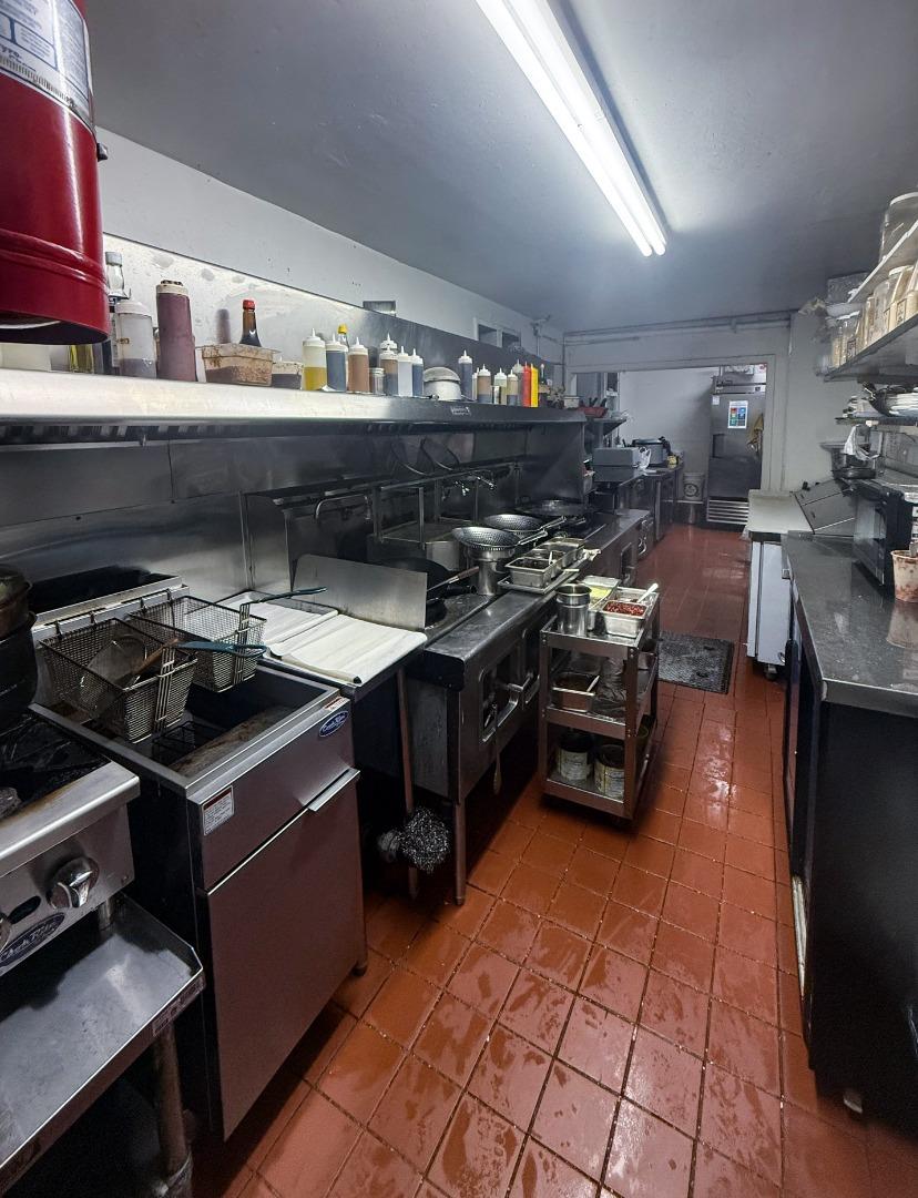 Detail Gallery Image 3 of 9 For 1820 Clement St, San Francisco,  CA 94121 - – Beds | – Baths