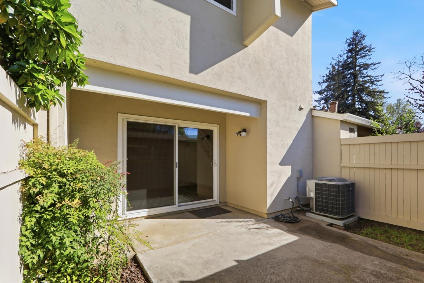 Detail Gallery Image 16 of 27 For 1249 Crescent Ter, Sunnyvale,  CA 94087 - 2 Beds | 2/1 Baths
