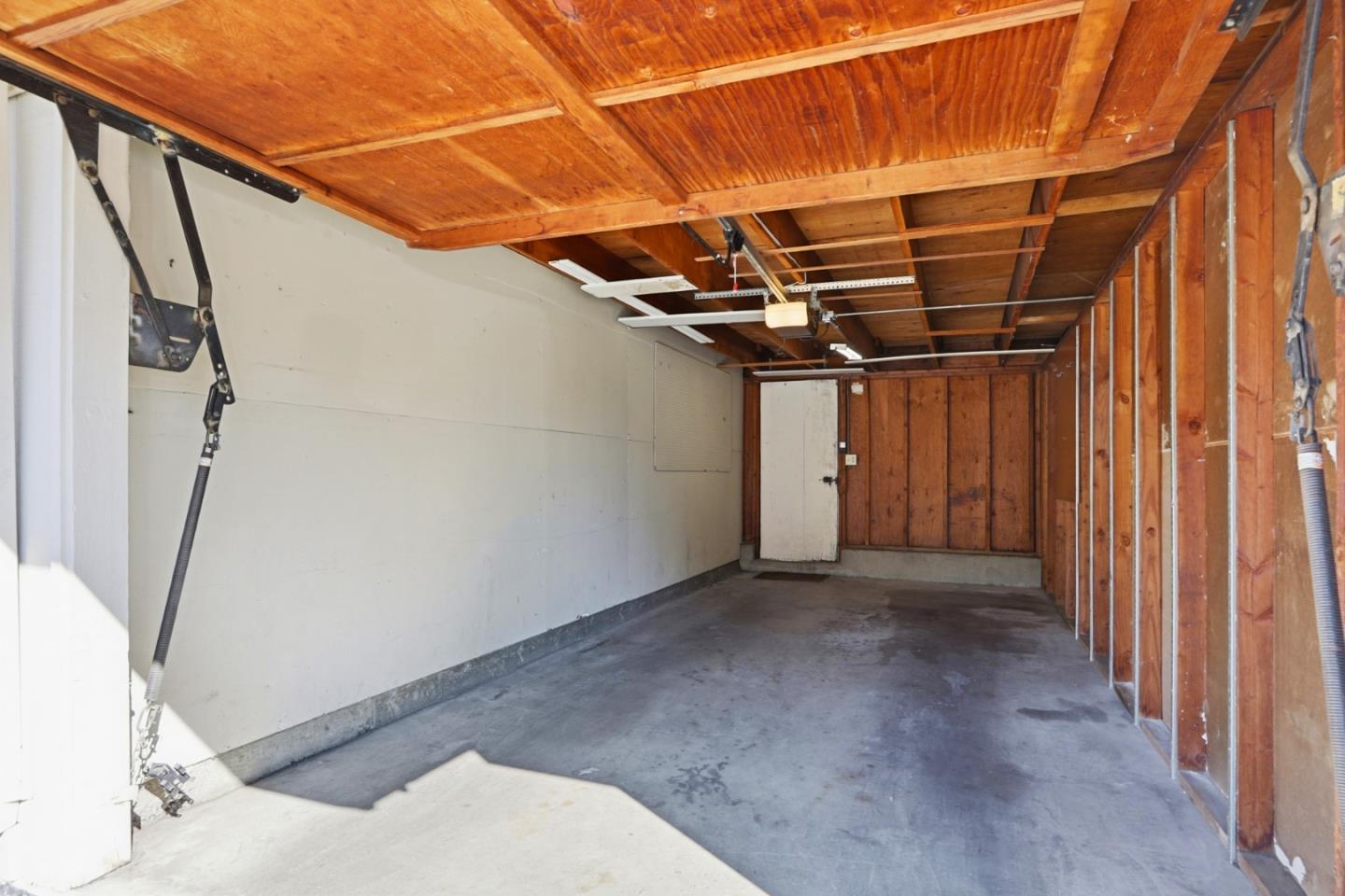 Detail Gallery Image 18 of 27 For 1249 Crescent Ter, Sunnyvale,  CA 94087 - 2 Beds | 2/1 Baths