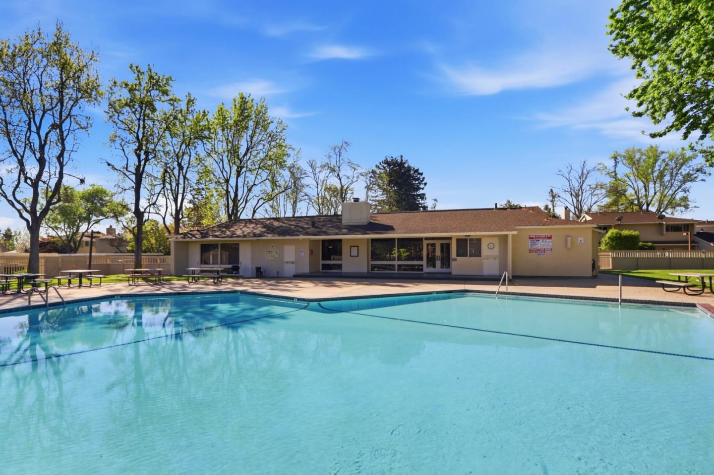 Detail Gallery Image 21 of 27 For 1249 Crescent Ter, Sunnyvale,  CA 94087 - 2 Beds | 2/1 Baths