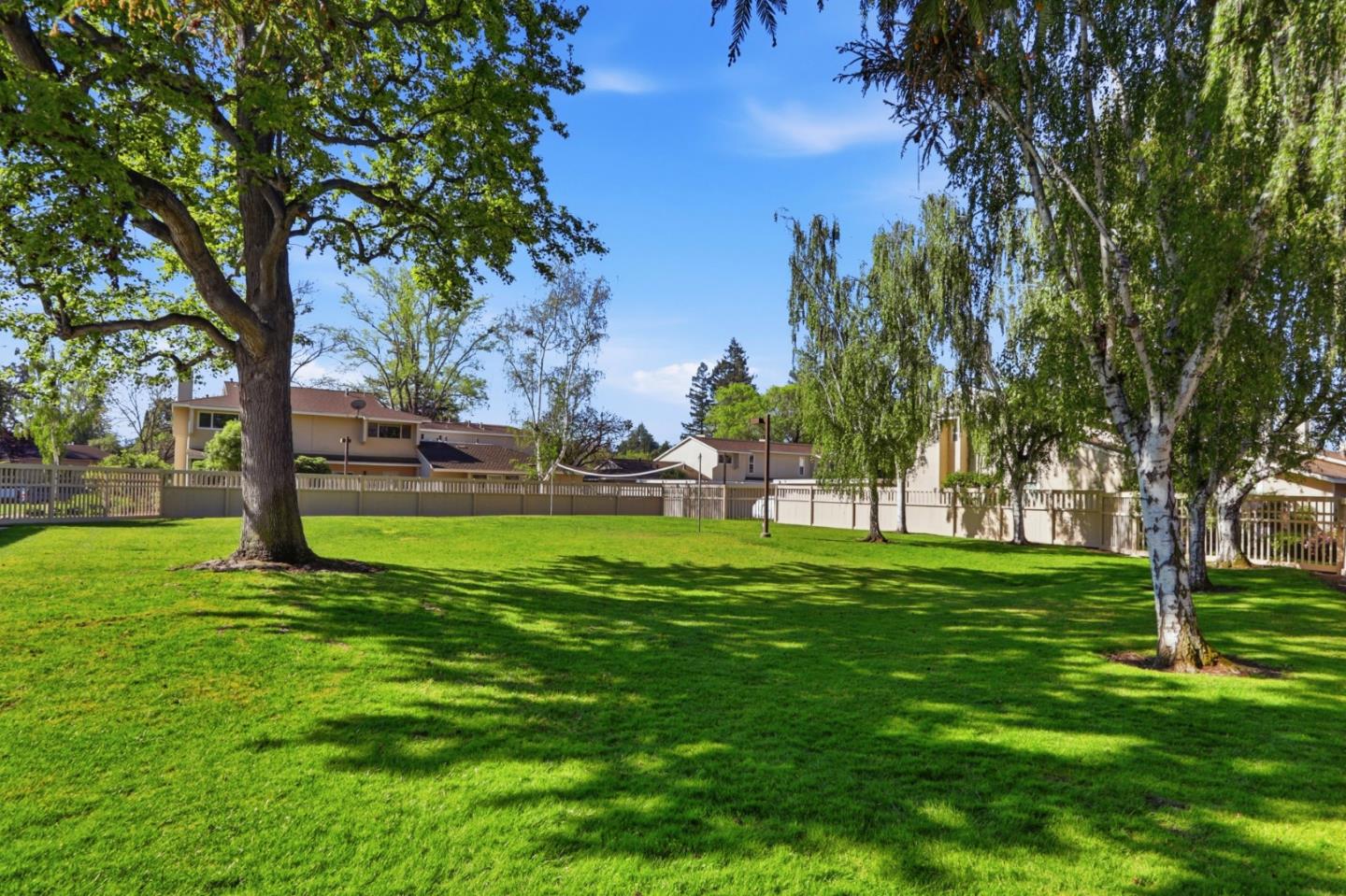 Detail Gallery Image 22 of 27 For 1249 Crescent Ter, Sunnyvale,  CA 94087 - 2 Beds | 2/1 Baths