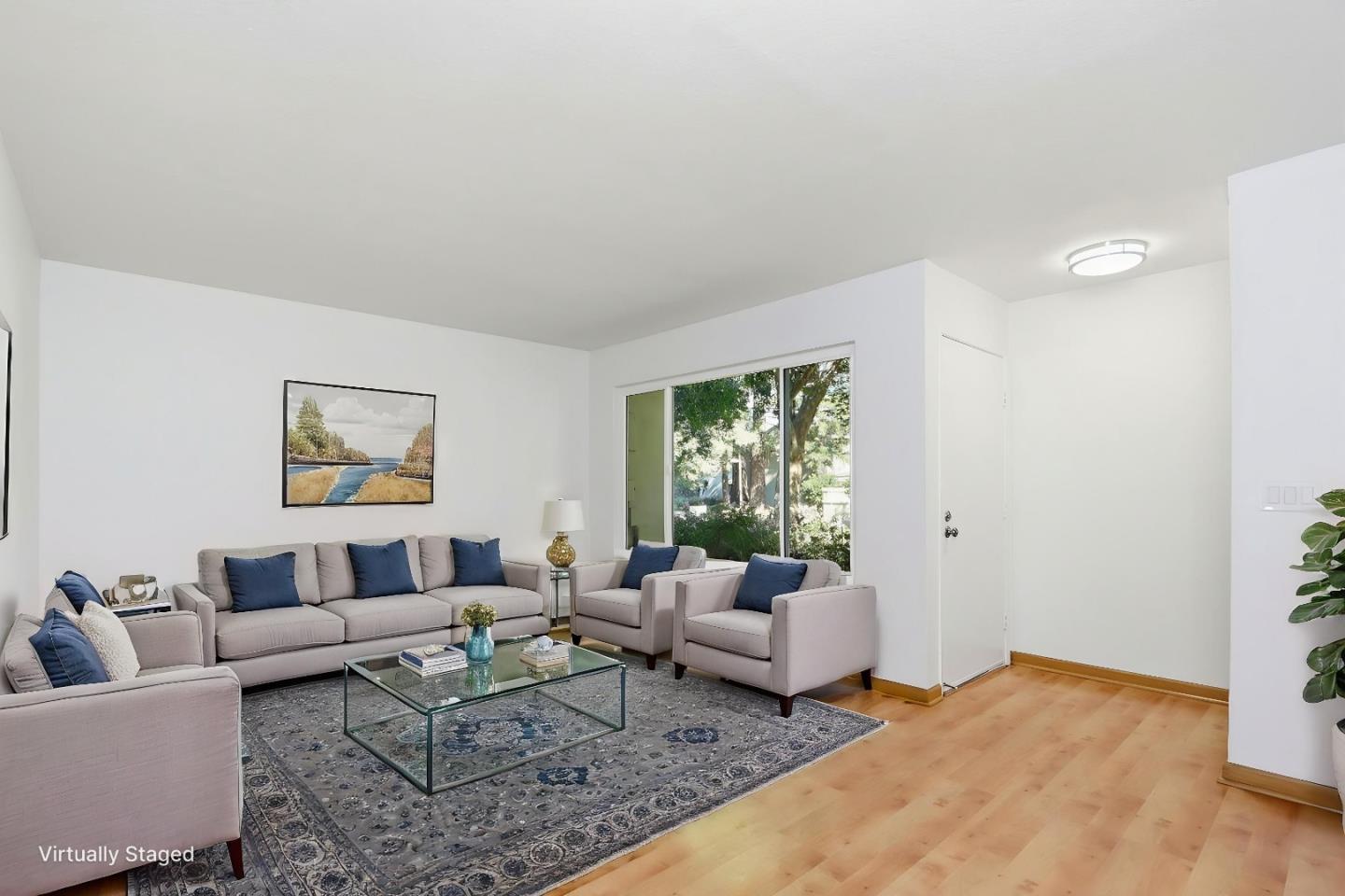 Detail Gallery Image 4 of 27 For 1249 Crescent Ter, Sunnyvale,  CA 94087 - 2 Beds | 2/1 Baths