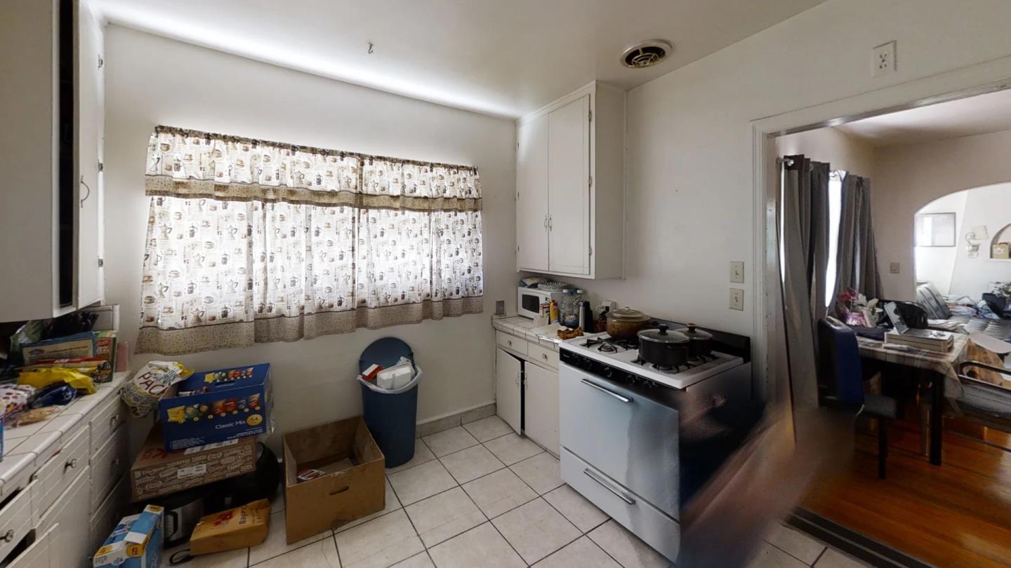 321 Hawthorne Street, Salinas, CA, 93901