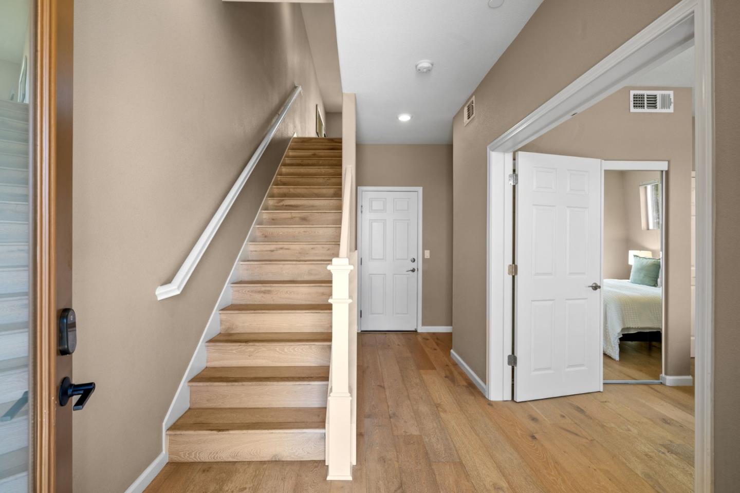 Photo #4: ML82037845 Listing: Photo #4