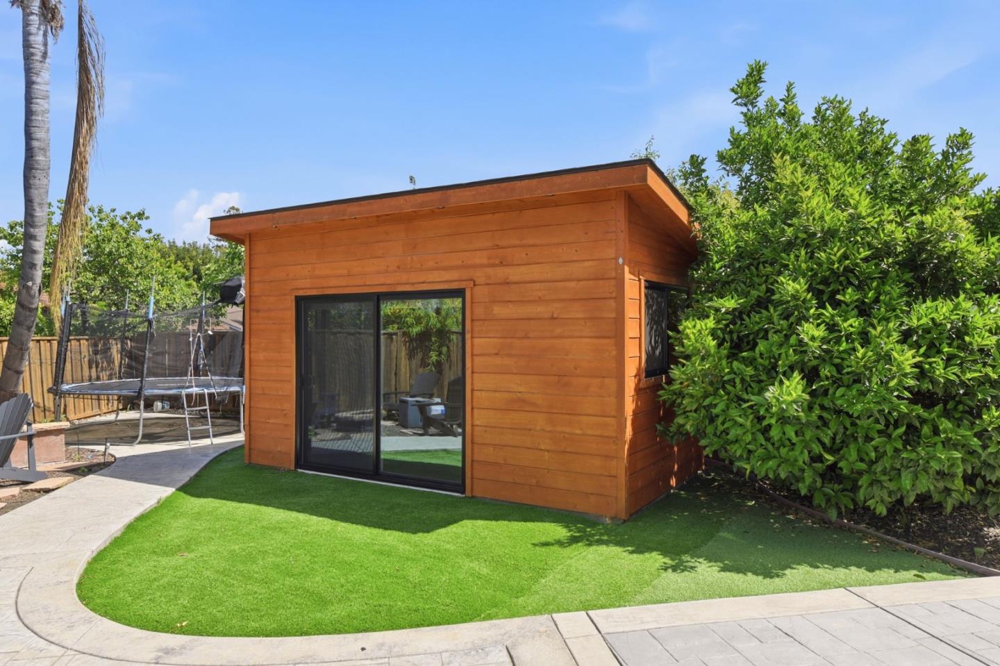 Detail Gallery Image 33 of 35 For 4487 Britwell Ct, San Jose,  CA 95136 - 5 Beds | 2/1 Baths