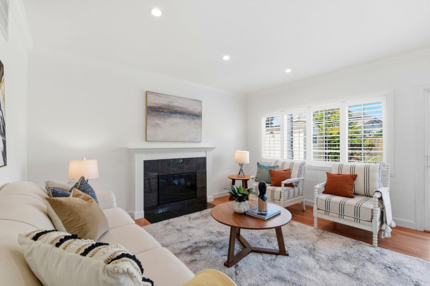 Detail Gallery Image 4 of 35 For 4487 Britwell Ct, San Jose,  CA 95136 - 5 Beds | 2/1 Baths