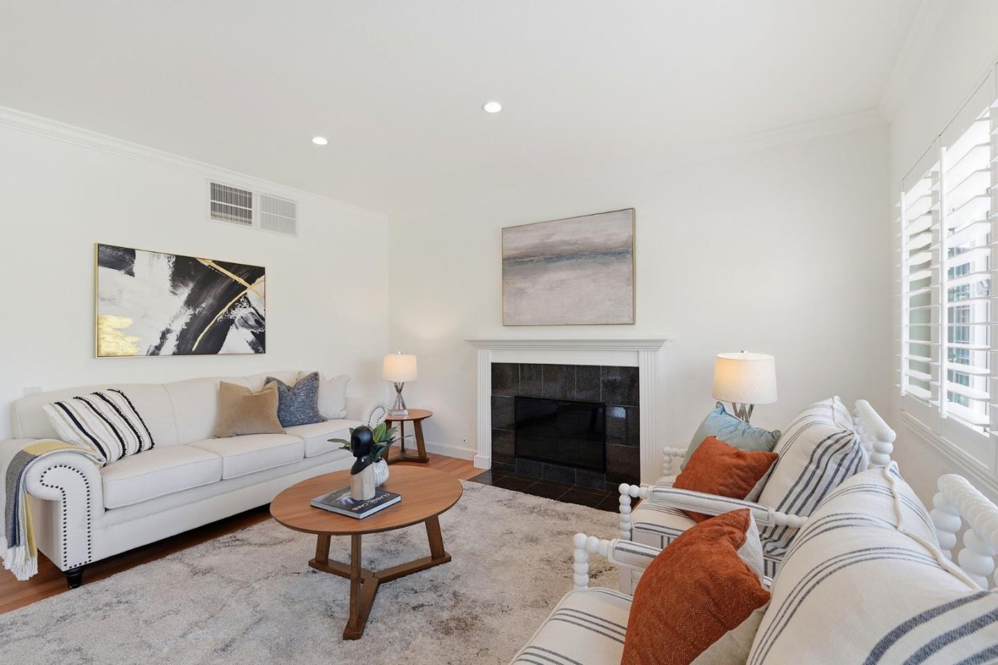 Detail Gallery Image 5 of 35 For 4487 Britwell Ct, San Jose,  CA 95136 - 5 Beds | 2/1 Baths