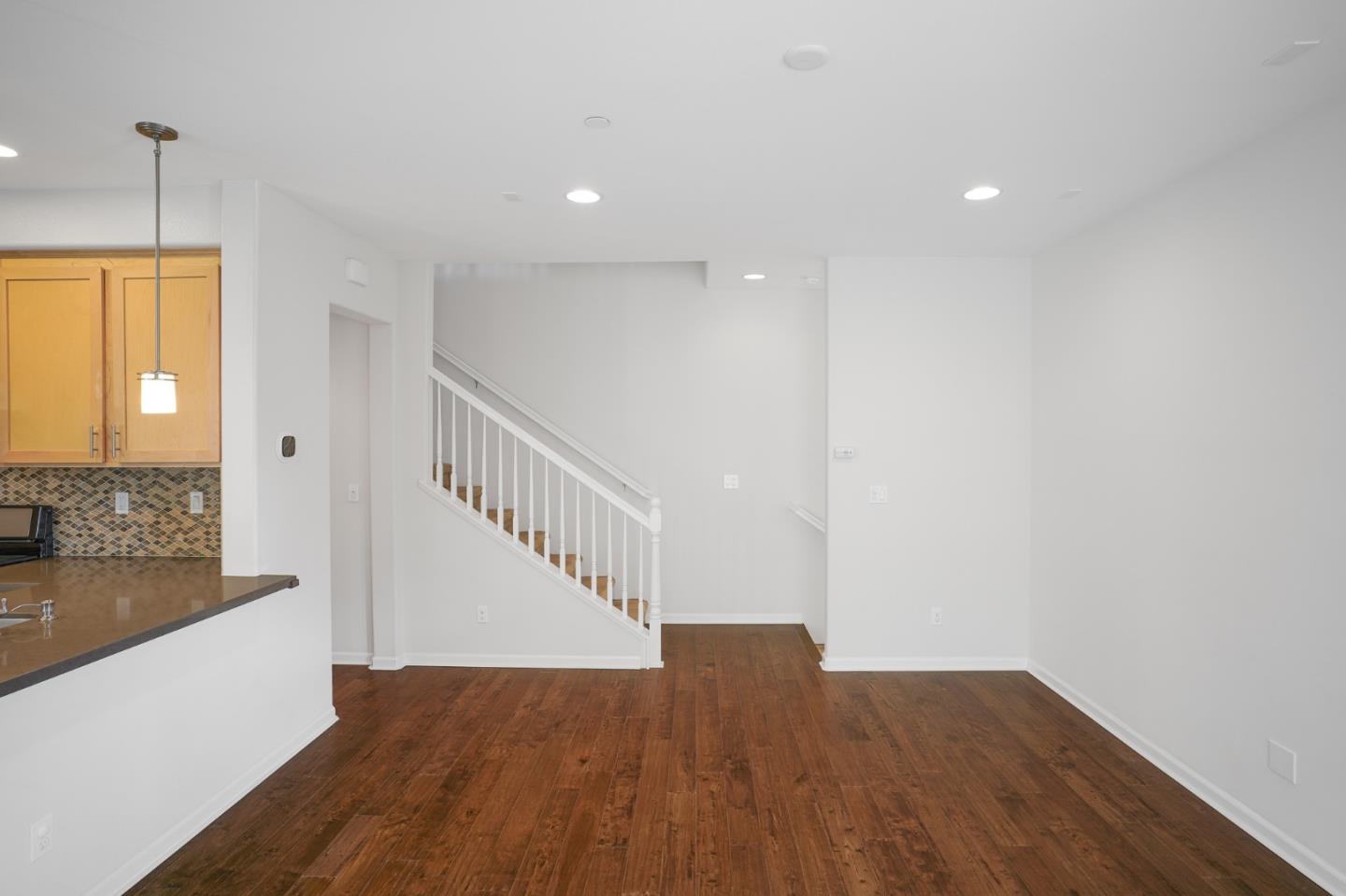 Detail Gallery Image 10 of 46 For 1297 Coyote Creek Way, Milpitas,  CA 95035 - 3 Beds | 2/1 Baths