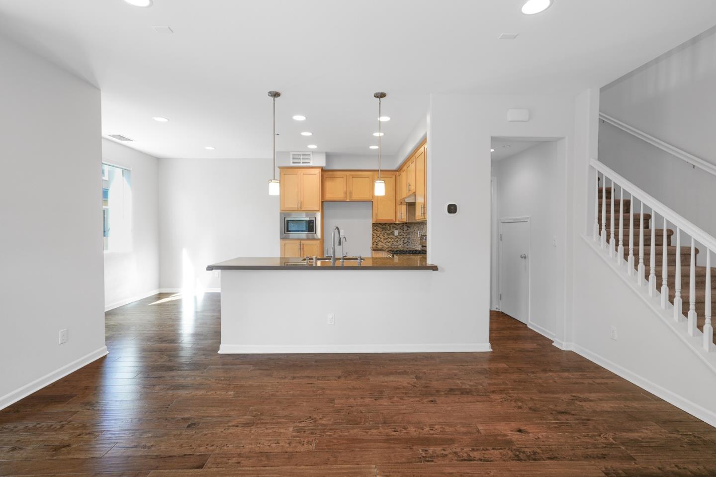 Detail Gallery Image 12 of 46 For 1297 Coyote Creek Way, Milpitas,  CA 95035 - 3 Beds | 2/1 Baths