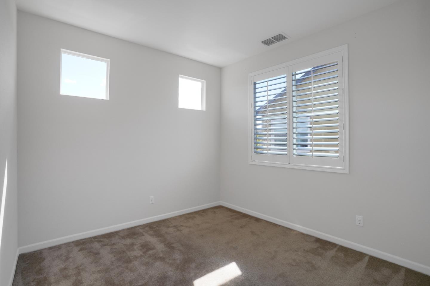 Detail Gallery Image 18 of 46 For 1297 Coyote Creek Way, Milpitas,  CA 95035 - 3 Beds | 2/1 Baths