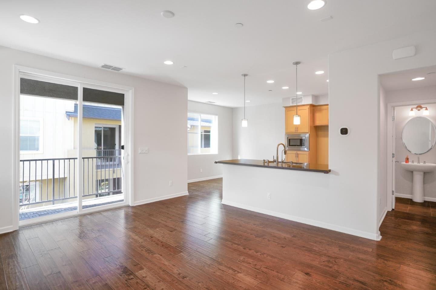 Detail Gallery Image 5 of 46 For 1297 Coyote Creek Way, Milpitas,  CA 95035 - 3 Beds | 2/1 Baths