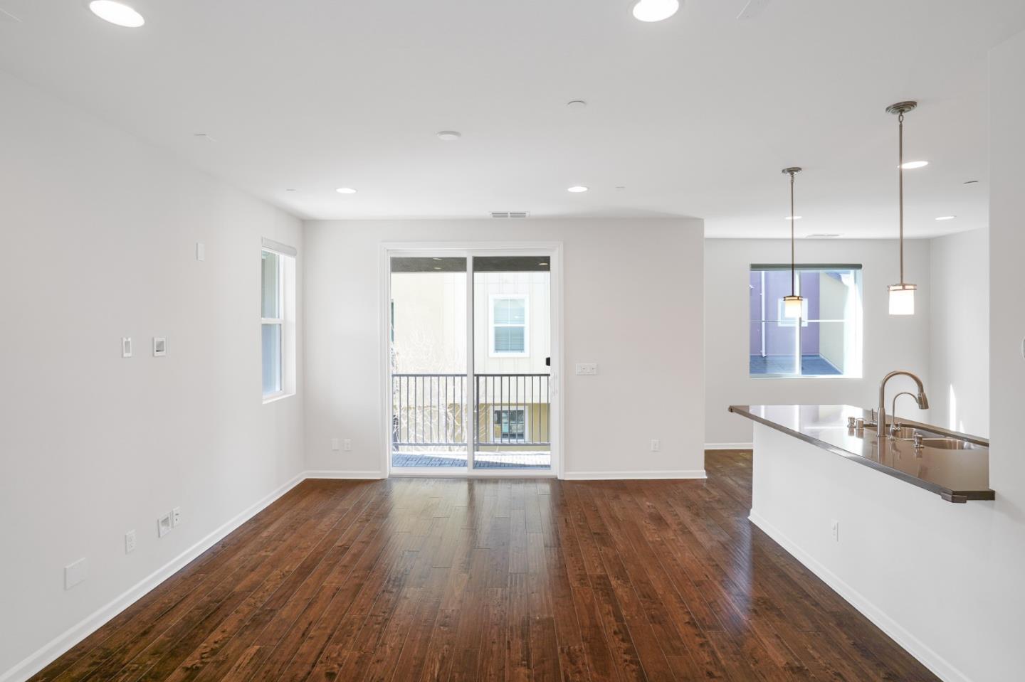 Detail Gallery Image 7 of 46 For 1297 Coyote Creek Way, Milpitas,  CA 95035 - 3 Beds | 2/1 Baths