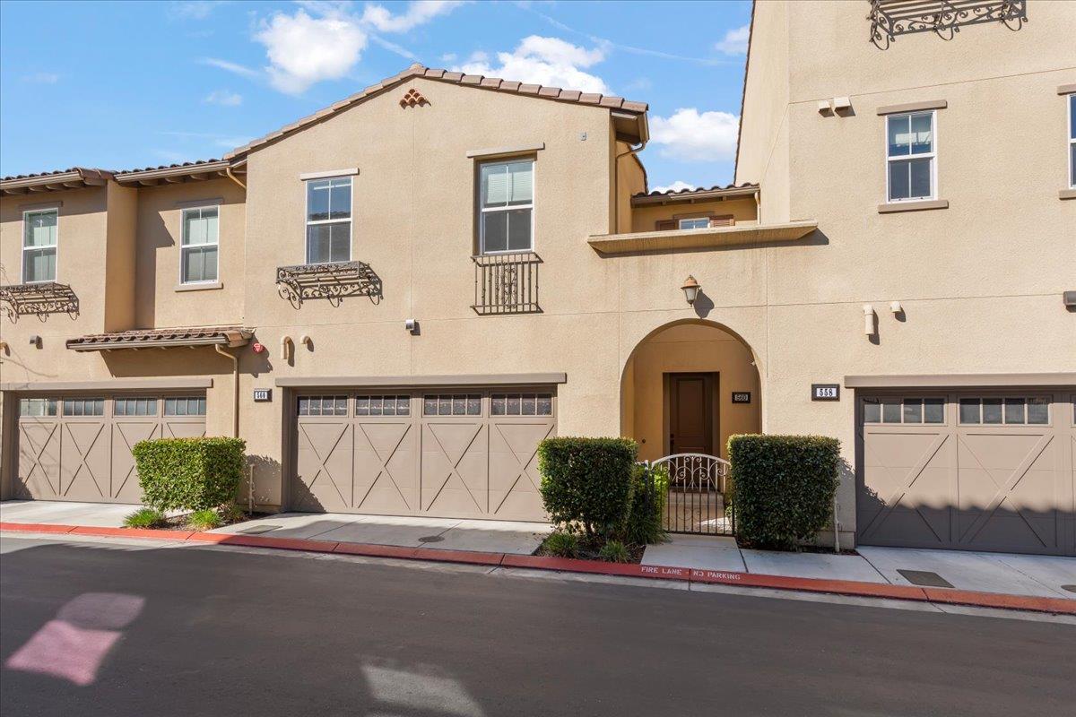 Detail Gallery Image 2 of 30 For 560 Holthouse Ter, Sunnyvale,  CA 94087 - 3 Beds | 2/1 Baths