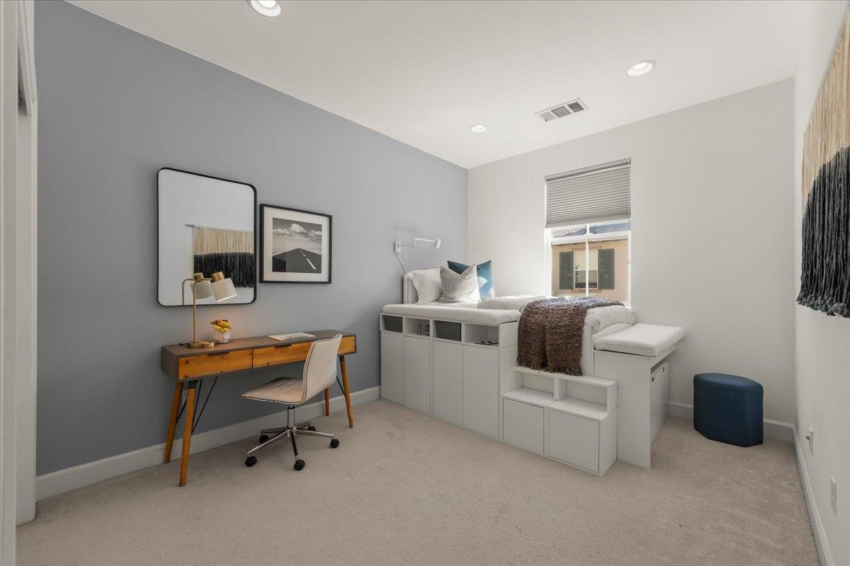 Detail Gallery Image 20 of 30 For 560 Holthouse Ter, Sunnyvale,  CA 94087 - 3 Beds | 2/1 Baths