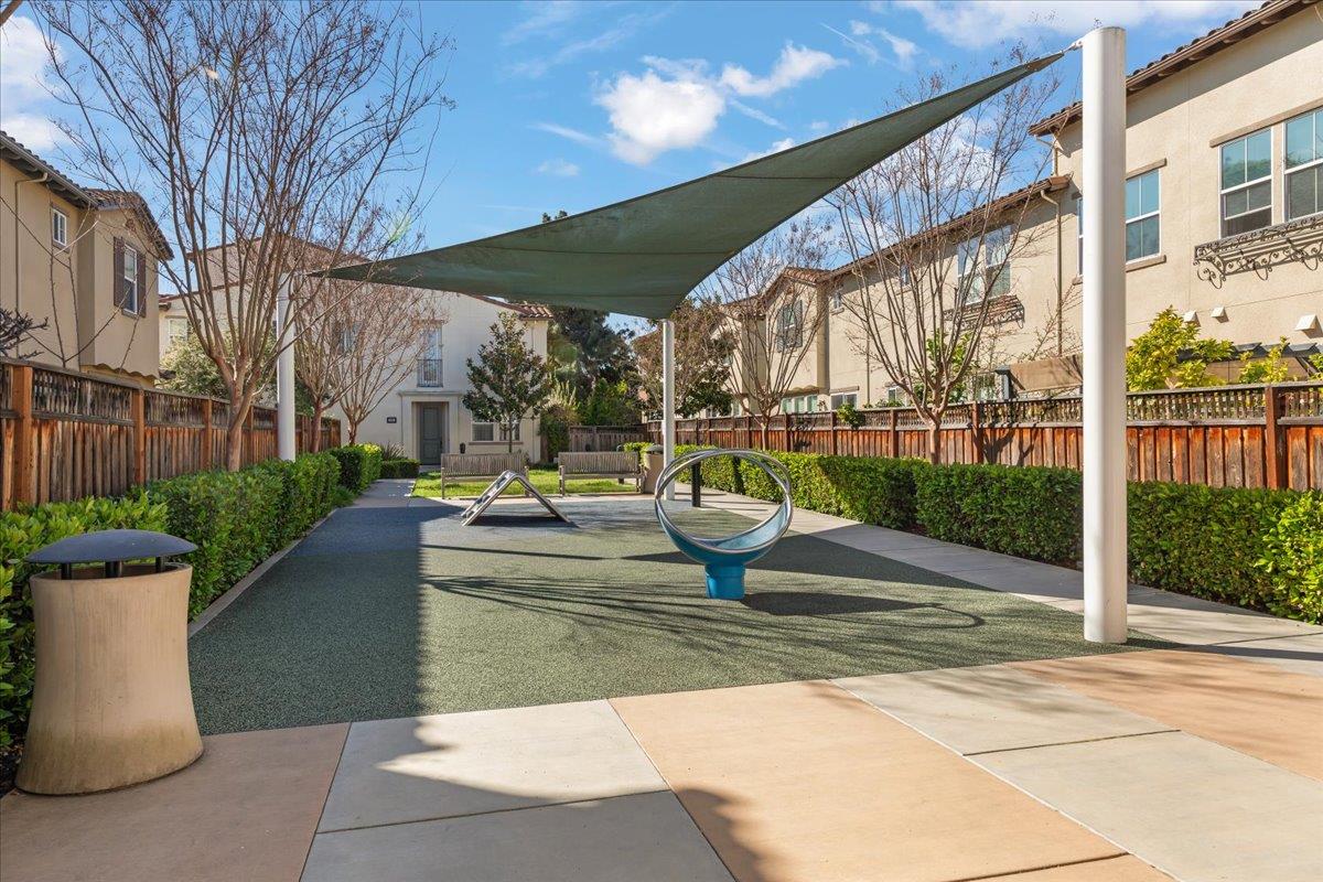 Detail Gallery Image 27 of 30 For 560 Holthouse Ter, Sunnyvale,  CA 94087 - 3 Beds | 2/1 Baths