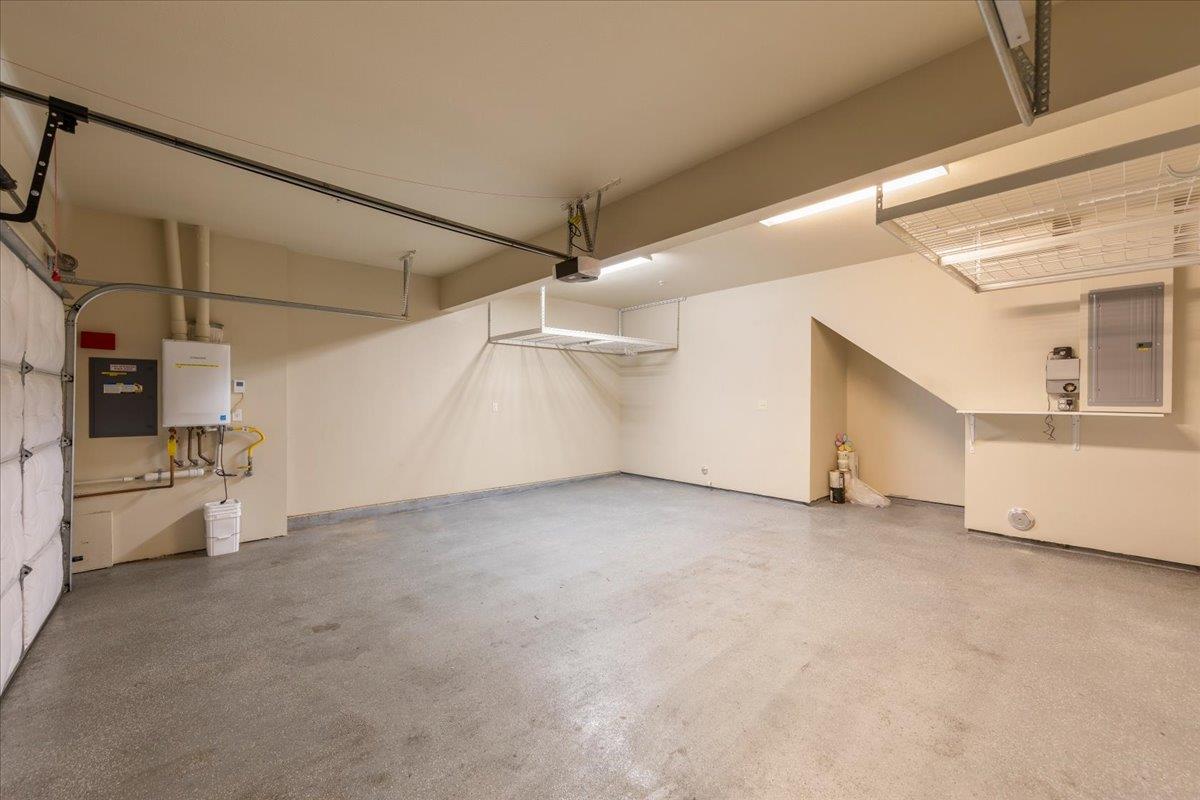 Detail Gallery Image 28 of 30 For 560 Holthouse Ter, Sunnyvale,  CA 94087 - 3 Beds | 2/1 Baths