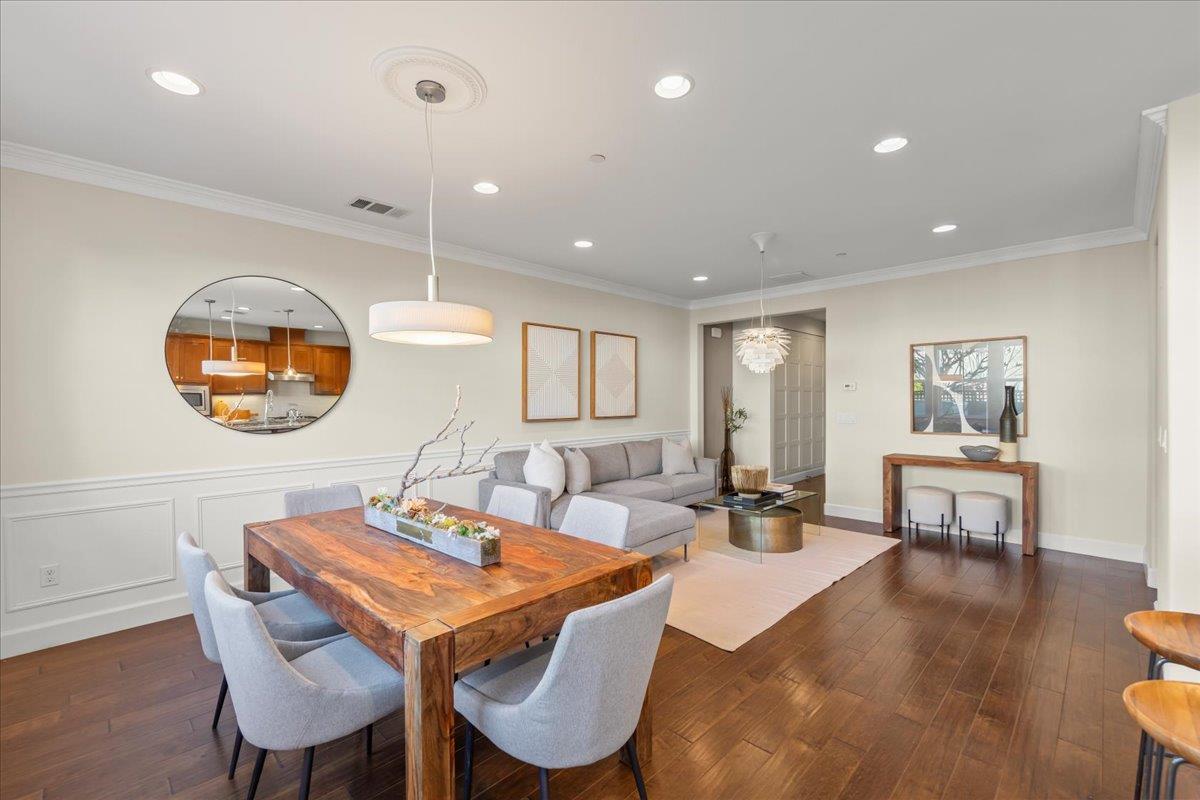 Detail Gallery Image 8 of 30 For 560 Holthouse Ter, Sunnyvale,  CA 94087 - 3 Beds | 2/1 Baths