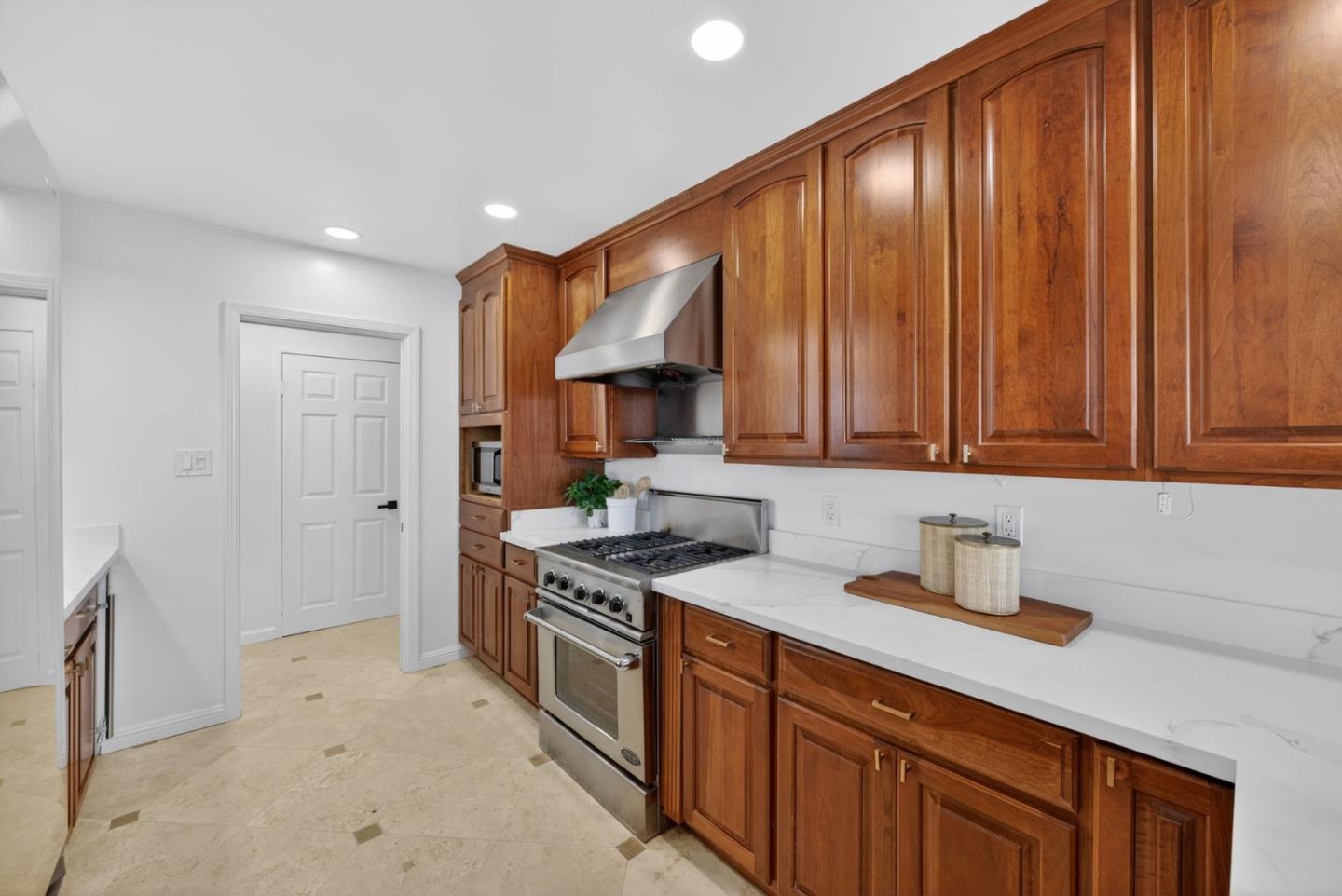 Detail Gallery Image 5 of 35 For 3531 Forest Ave, Santa Clara,  CA 95050 - 4 Beds | 2 Baths