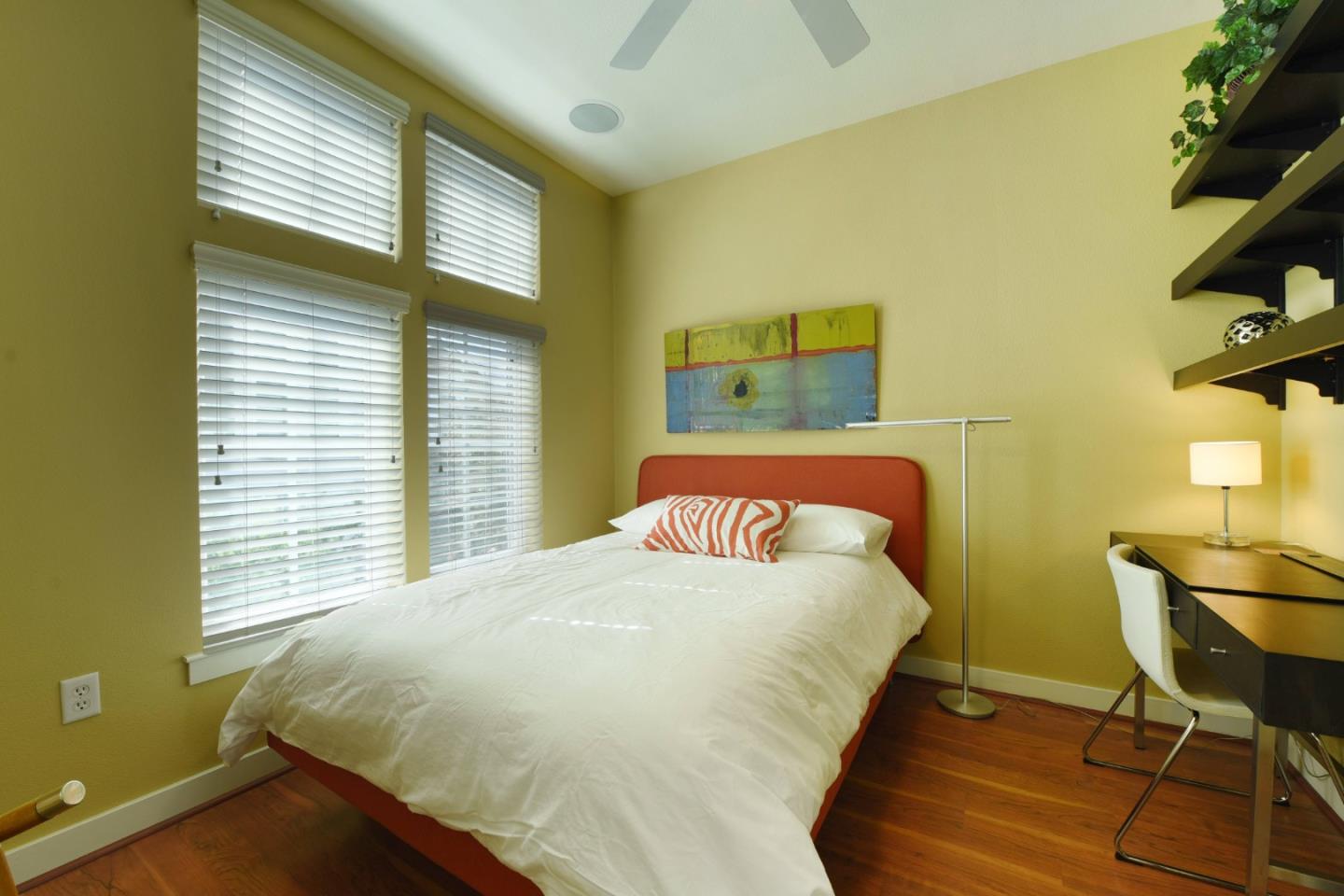 Detail Gallery Image 10 of 14 For 267 Cahill Park Dr, San Jose,  CA 95126 - 4 Beds | 2/1 Baths