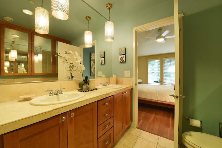 Detail Gallery Image 8 of 14 For 267 Cahill Park Dr, San Jose,  CA 95126 - 4 Beds | 2/1 Baths