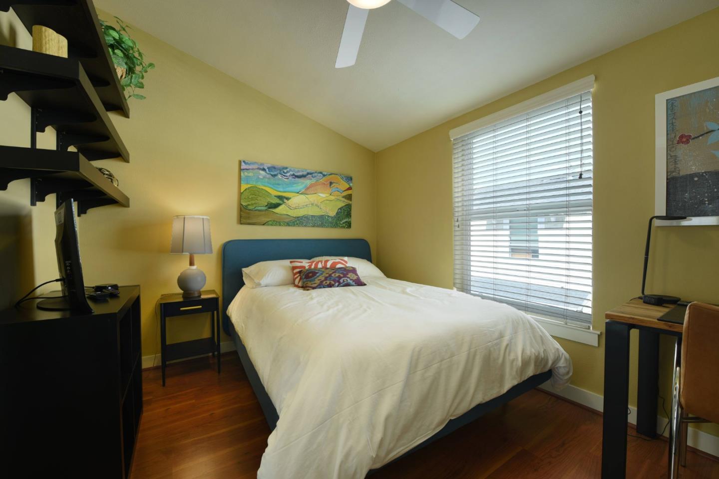 Detail Gallery Image 9 of 14 For 267 Cahill Park Dr, San Jose,  CA 95126 - 4 Beds | 2/1 Baths