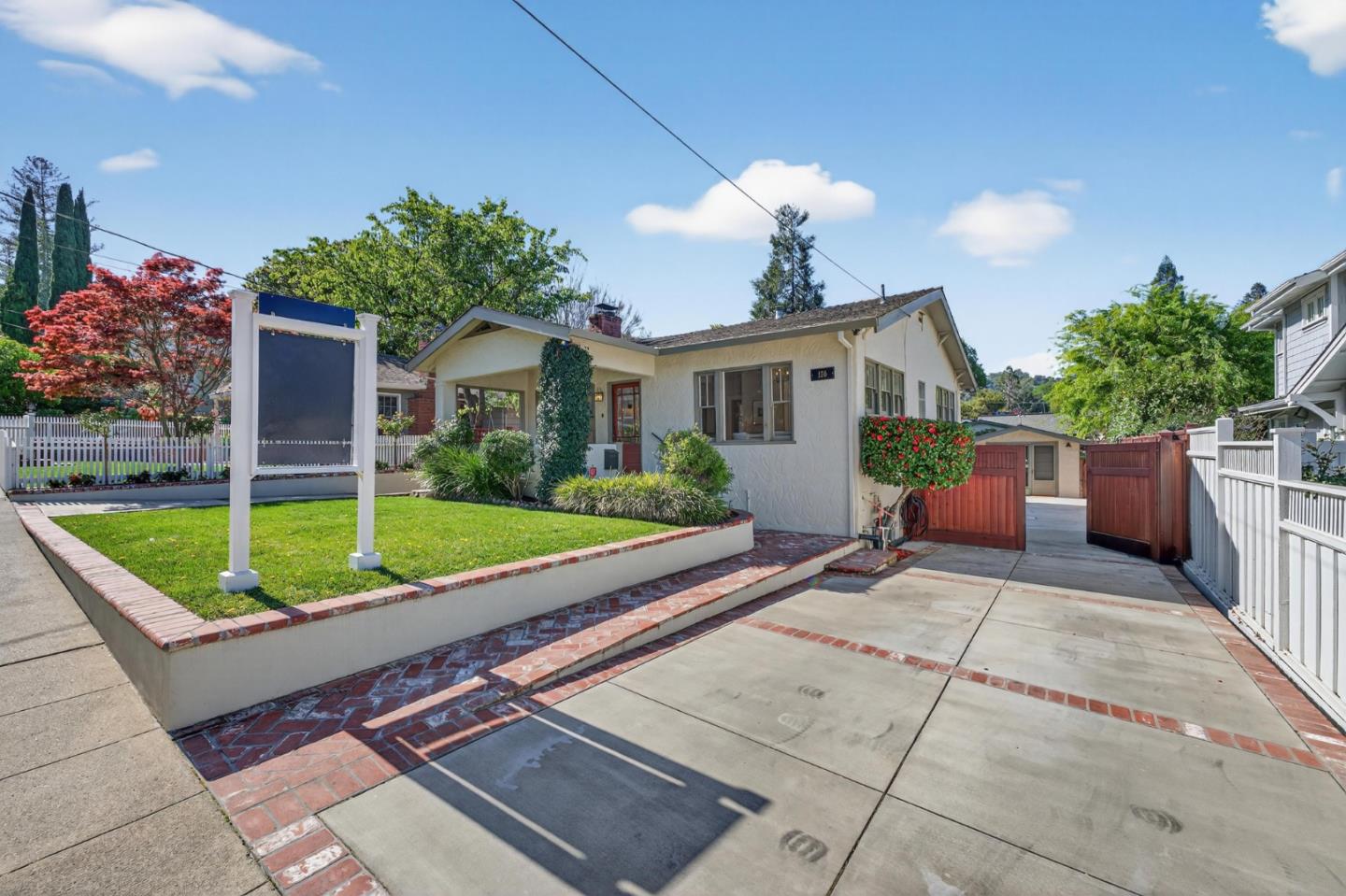 Detail Gallery Image 3 of 65 For 136 Loma Alta Ave, Los Gatos,  CA 95030 - 3 Beds | 3 Baths