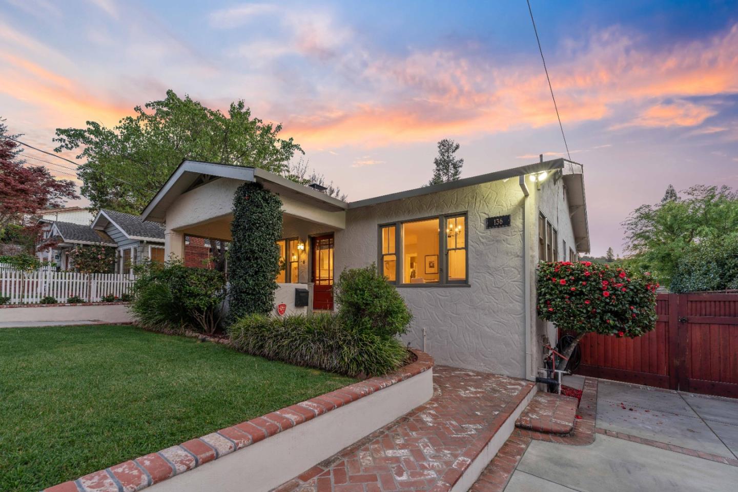 Detail Gallery Image 4 of 65 For 136 Loma Alta Ave, Los Gatos,  CA 95030 - 3 Beds | 3 Baths