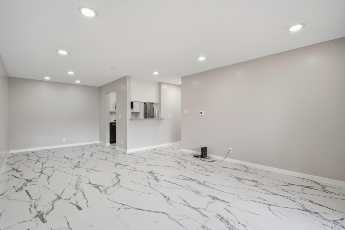 Detail Gallery Image 5 of 31 For 39975 Cedar Blvd #136,  Newark,  CA 94560 - 2 Beds | 2 Baths