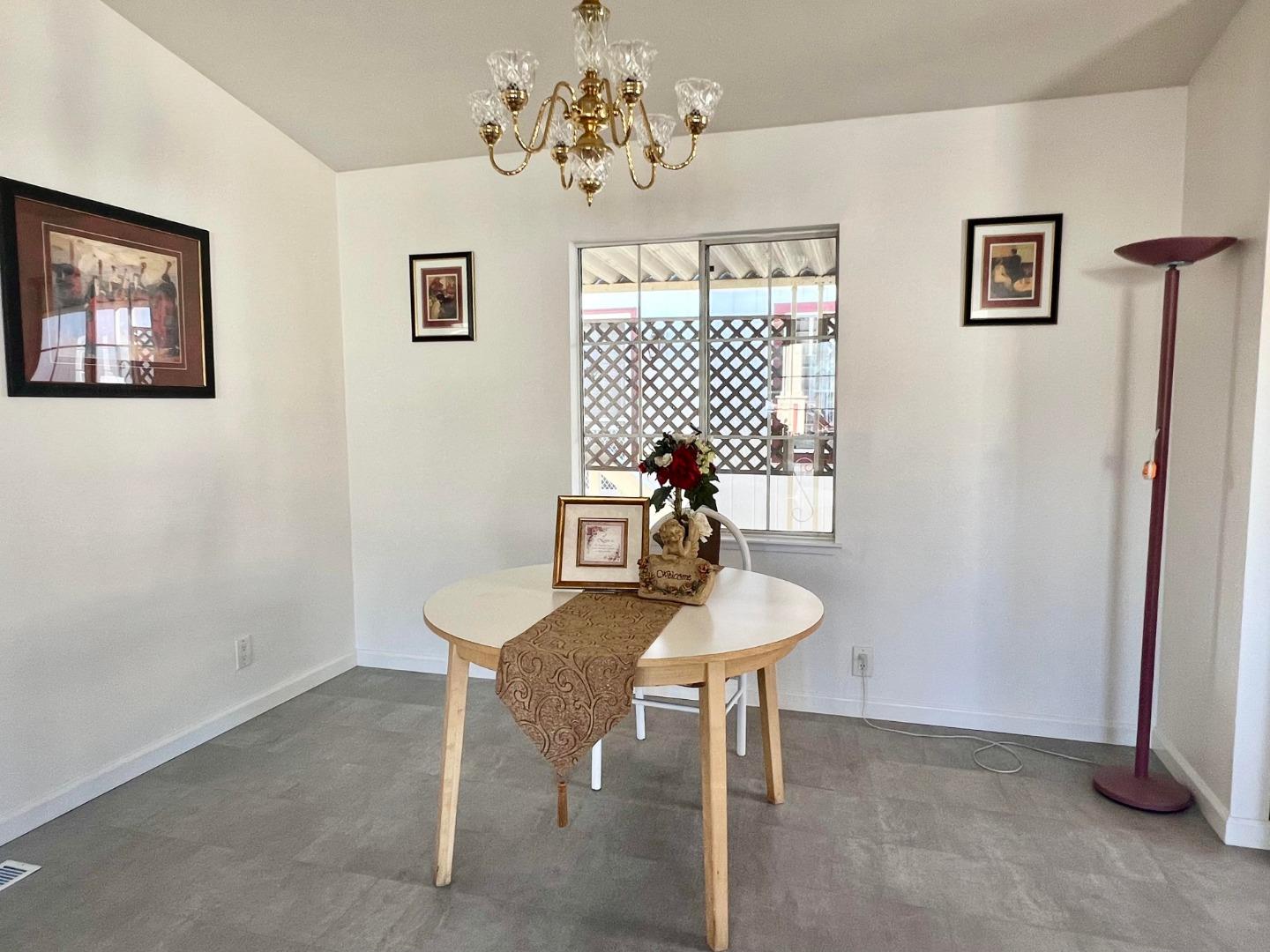 Detail Gallery Image 10 of 49 For 600 E Weddell Dr #192,  Sunnyvale,  CA 94089 - 3 Beds | 2 Baths