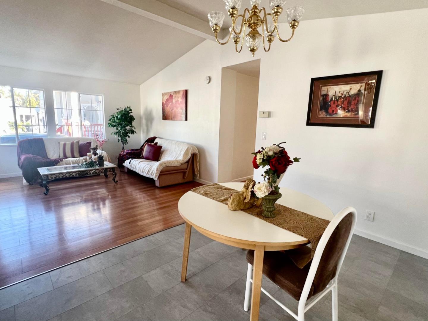 Detail Gallery Image 7 of 49 For 600 E Weddell Dr #192,  Sunnyvale,  CA 94089 - 3 Beds | 2 Baths