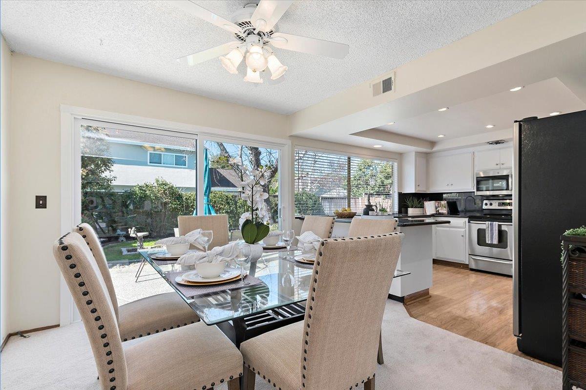 Detail Gallery Image 9 of 23 For 6325 Malory Dr, San Jose,  CA 95123 - 3 Beds | 2 Baths