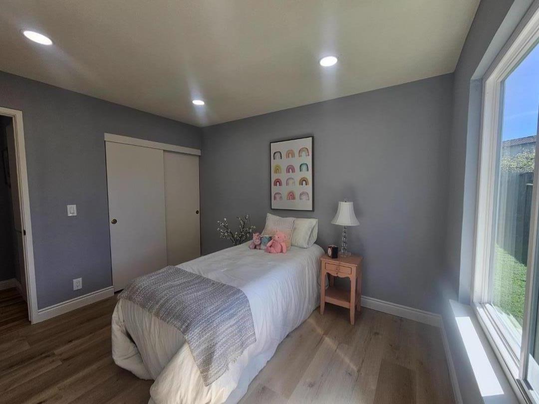 Detail Gallery Image 6 of 7 For 1984 Doxey Dr, San Jose,  CA 95131 - 4 Beds | 2 Baths