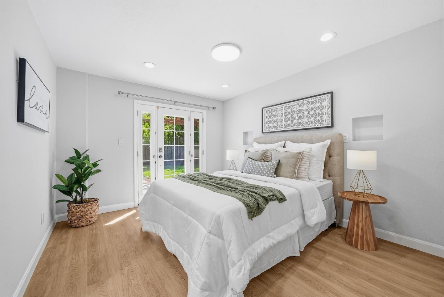 Detail Gallery Image 21 of 49 For 413 Del Medio Ave, Mountain View,  CA 94040 - 3 Beds | 3 Baths