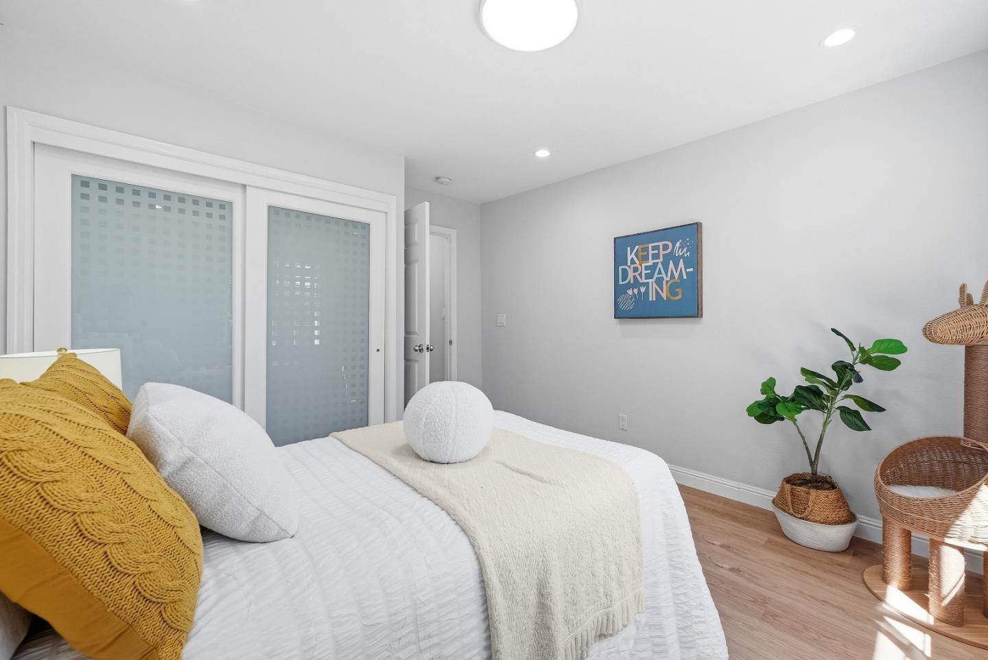 Detail Gallery Image 34 of 49 For 413 Del Medio Ave, Mountain View,  CA 94040 - 3 Beds | 3 Baths