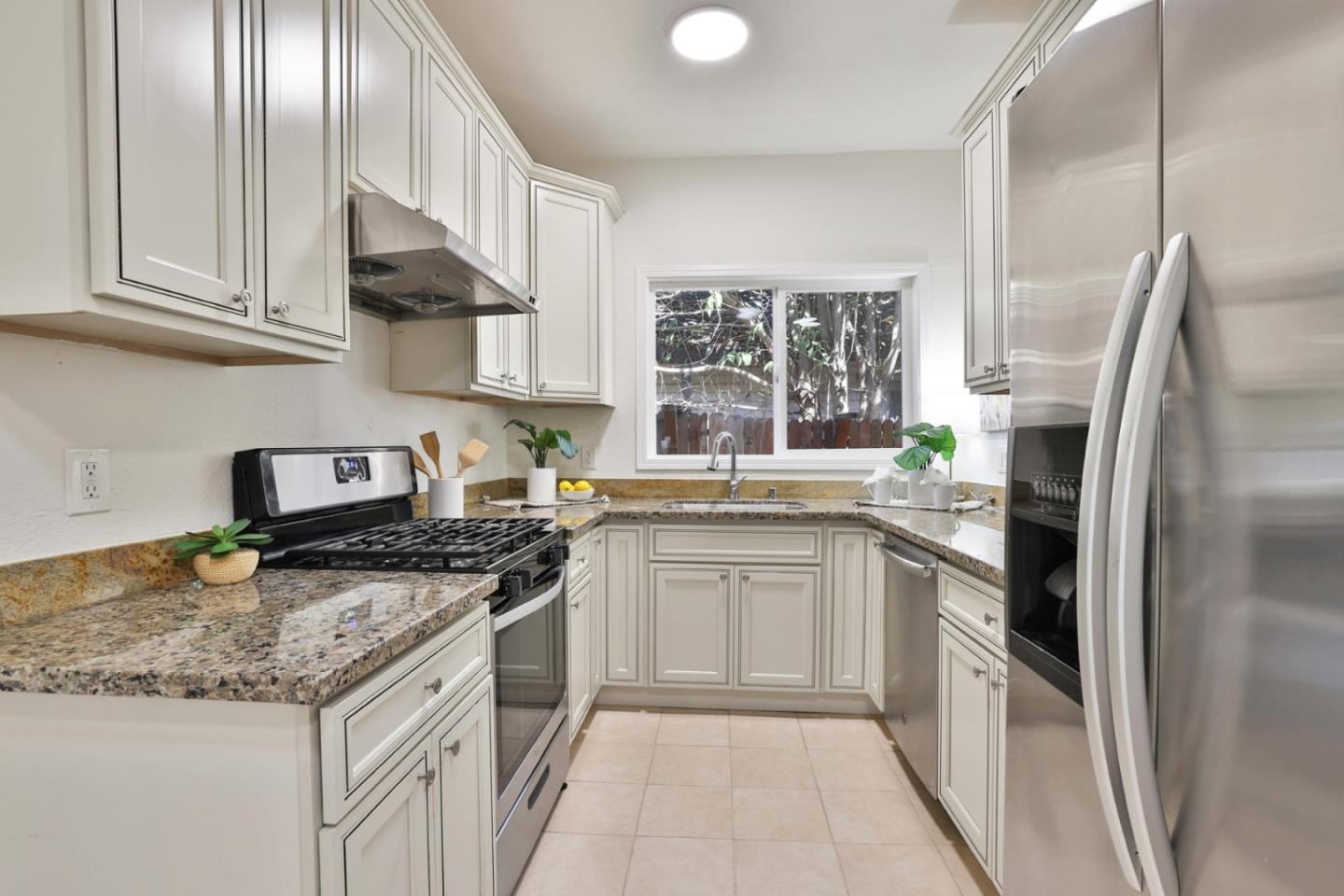 Detail Gallery Image 8 of 17 For 494 Clifton Ave, San Jose,  CA 95128 - 3 Beds | 1 Baths