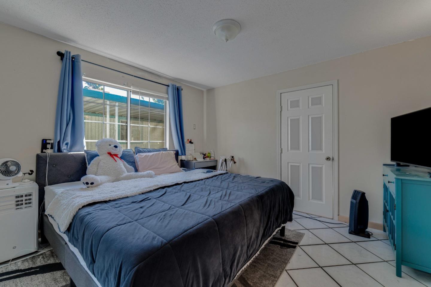 Detail Gallery Image 14 of 26 For 2855 Senter Rd #63,  San Jose,  CA 95111 - 3 Beds | 2 Baths