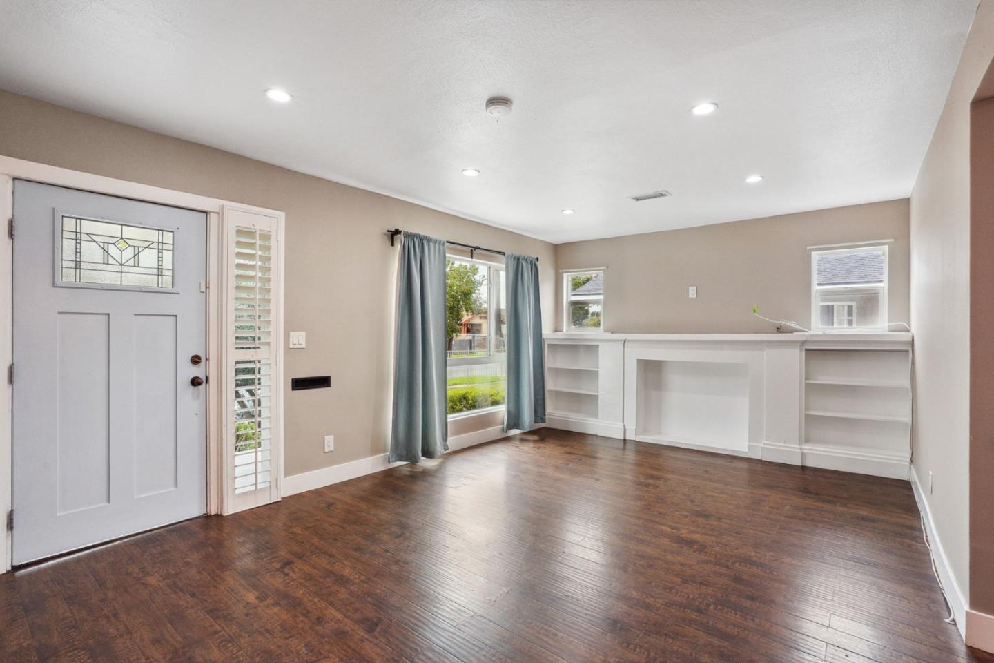 Detail Gallery Image 4 of 25 For 1133 W 78th St, Los Angeles,  CA 90044 - 3 Beds | 2 Baths