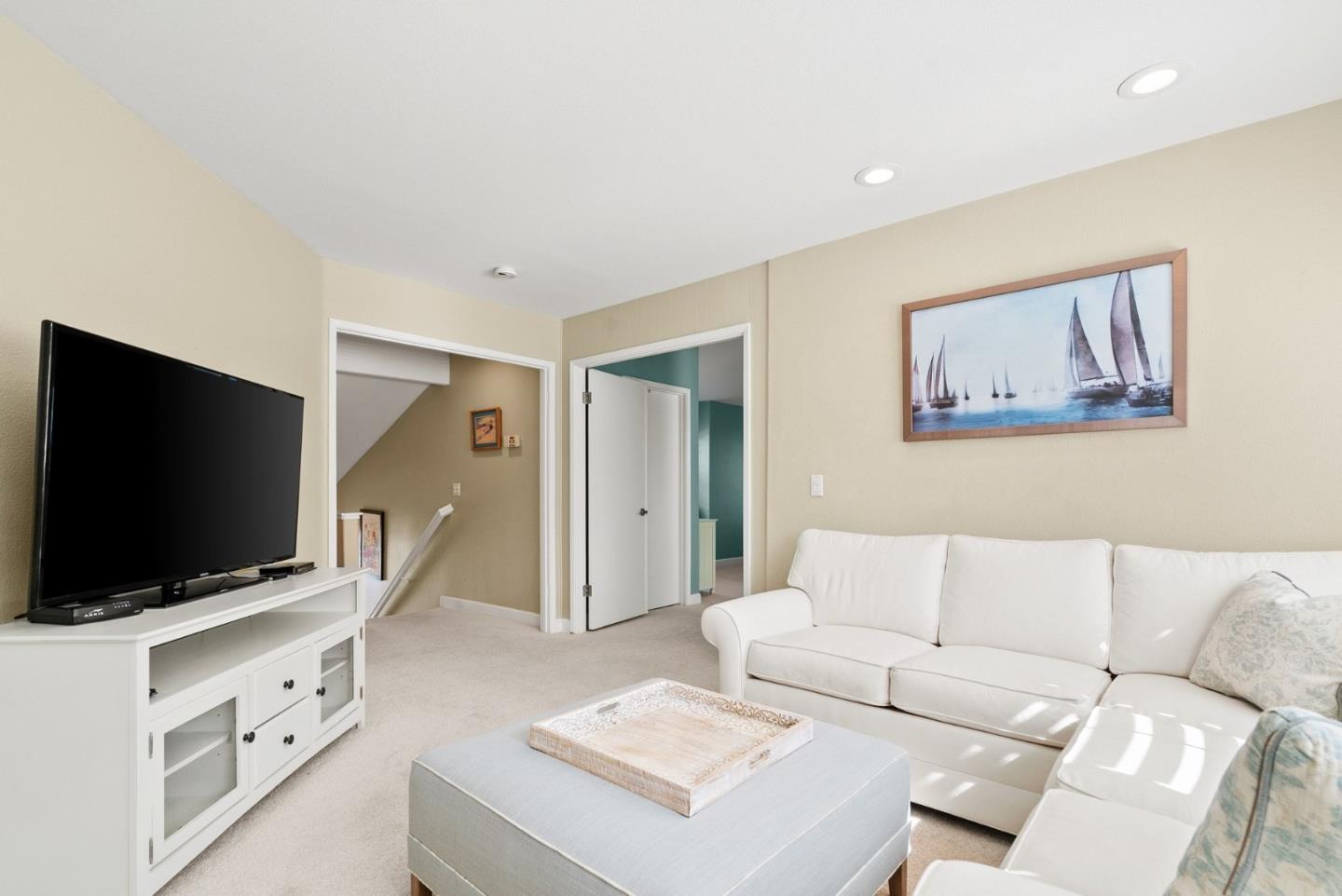 Detail Gallery Image 19 of 40 For 2130 Francesco Cir, Capitola,  CA 95010 - 3 Beds | 2/1 Baths