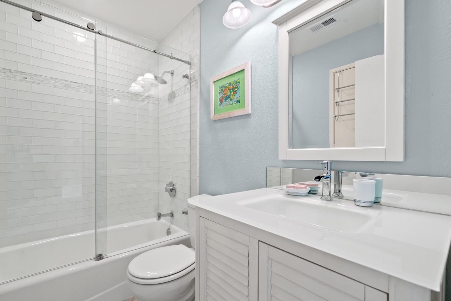 Detail Gallery Image 21 of 40 For 2130 Francesco Cir, Capitola,  CA 95010 - 3 Beds | 2/1 Baths