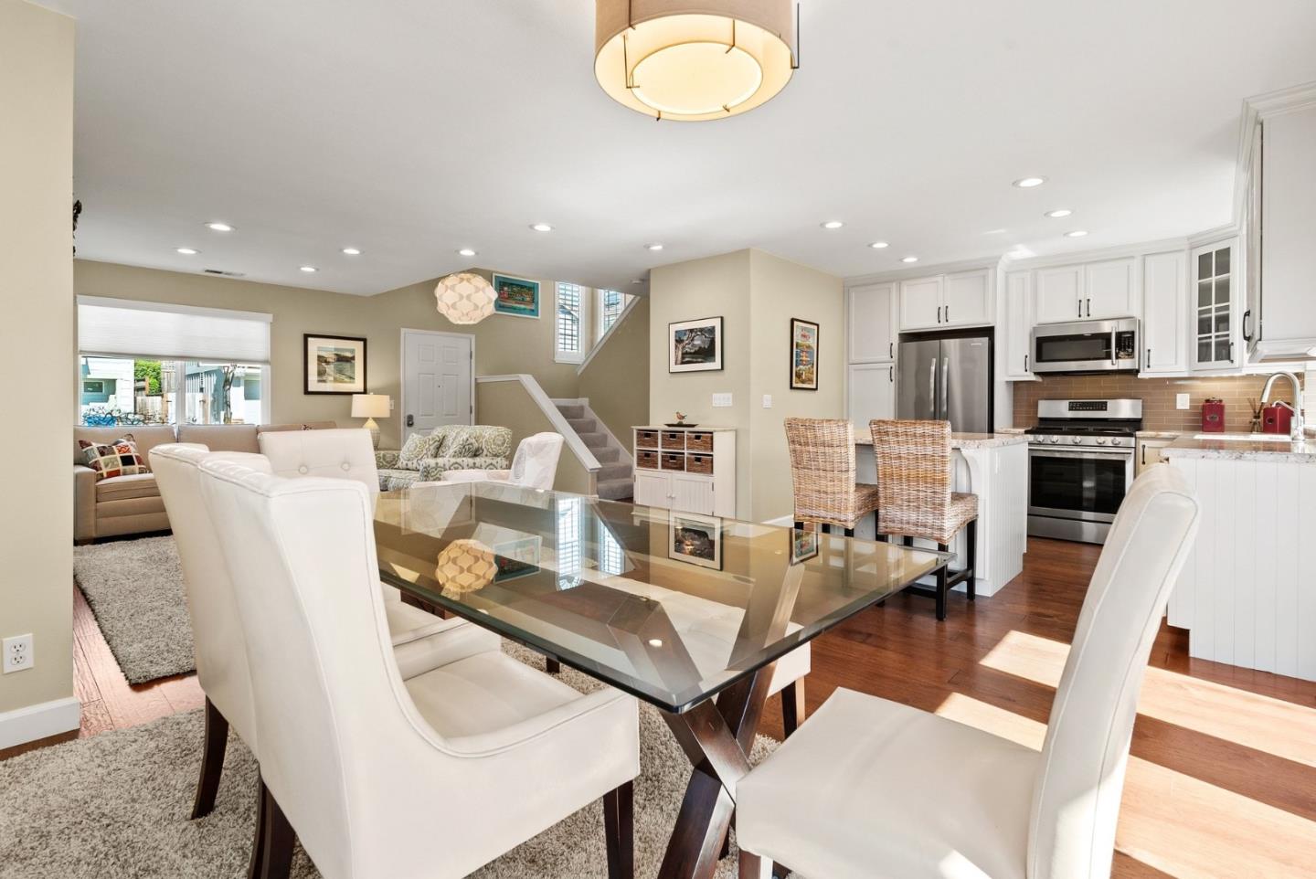 Detail Gallery Image 9 of 40 For 2130 Francesco Cir, Capitola,  CA 95010 - 3 Beds | 2/1 Baths