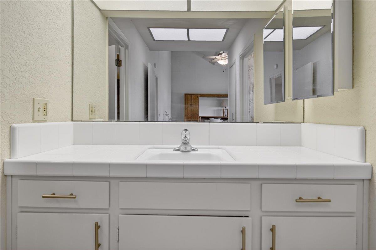 Detail Gallery Image 31 of 54 For 290 Joes Ln, Hollister,  CA 95023 - 2 Beds | 2/1 Baths