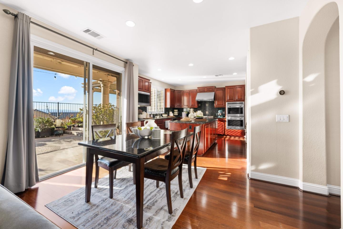 Detail Gallery Image 12 of 56 For 1553 Quiet Pond Ln, San Jose,  CA 95138 - 5 Beds | 4 Baths