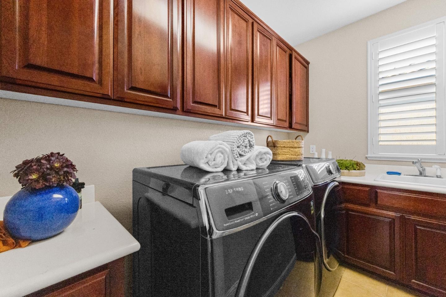 Detail Gallery Image 40 of 56 For 1553 Quiet Pond Ln, San Jose,  CA 95138 - 5 Beds | 4 Baths