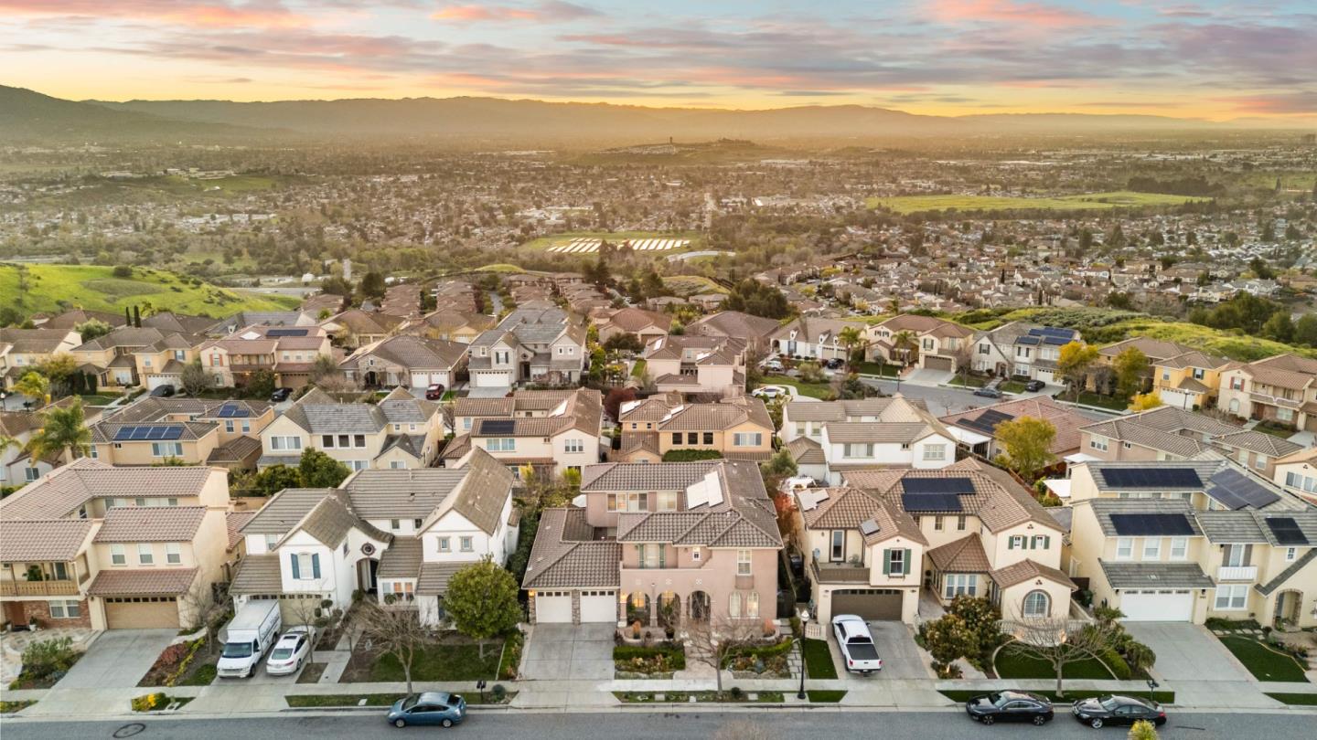 Detail Gallery Image 50 of 56 For 1553 Quiet Pond Ln, San Jose,  CA 95138 - 5 Beds | 4 Baths