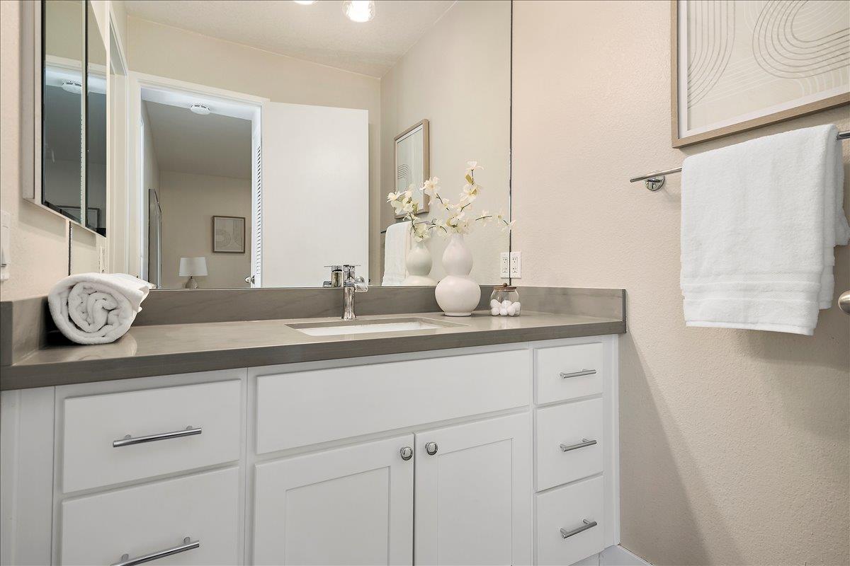 Detail Gallery Image 11 of 15 For 295 Stonegate Cir, San Jose,  CA 95110 - 1 Beds | 1 Baths