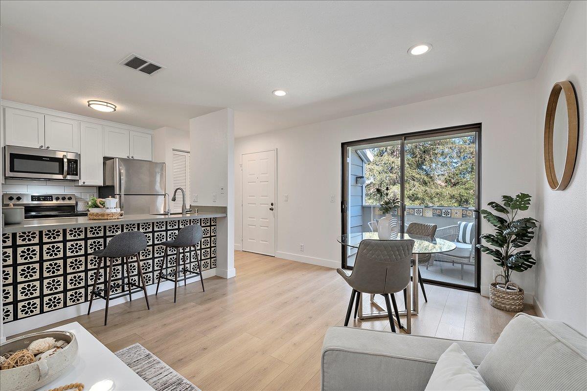 Detail Gallery Image 9 of 15 For 295 Stonegate Cir, San Jose,  CA 95110 - 1 Beds | 1 Baths