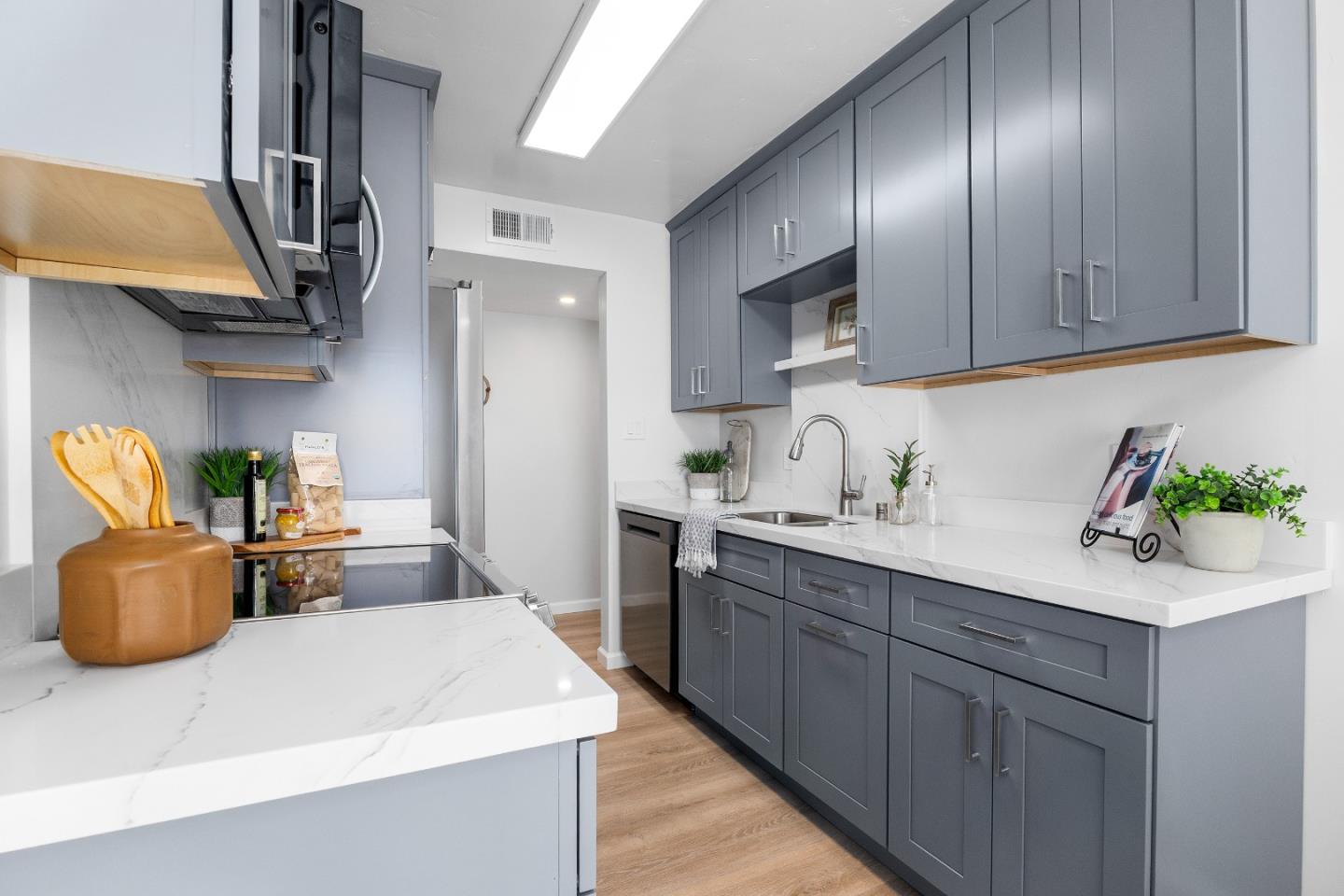 Detail Gallery Image 10 of 42 For 1925 46th Ave #148,  Capitola,  CA 95010 - 2 Beds | 1 Baths