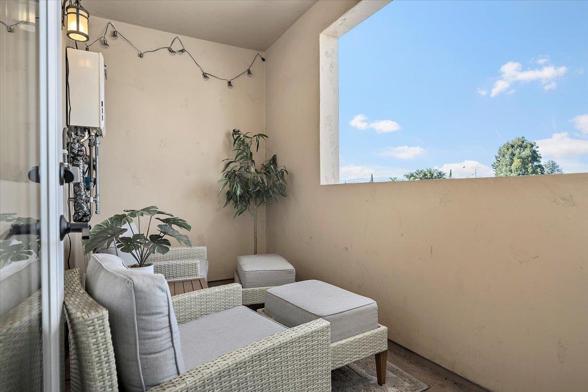Detail Gallery Image 10 of 16 For 2807 Newhall St #2807,  Santa Clara,  CA 95050 - 2 Beds | 1/1 Baths