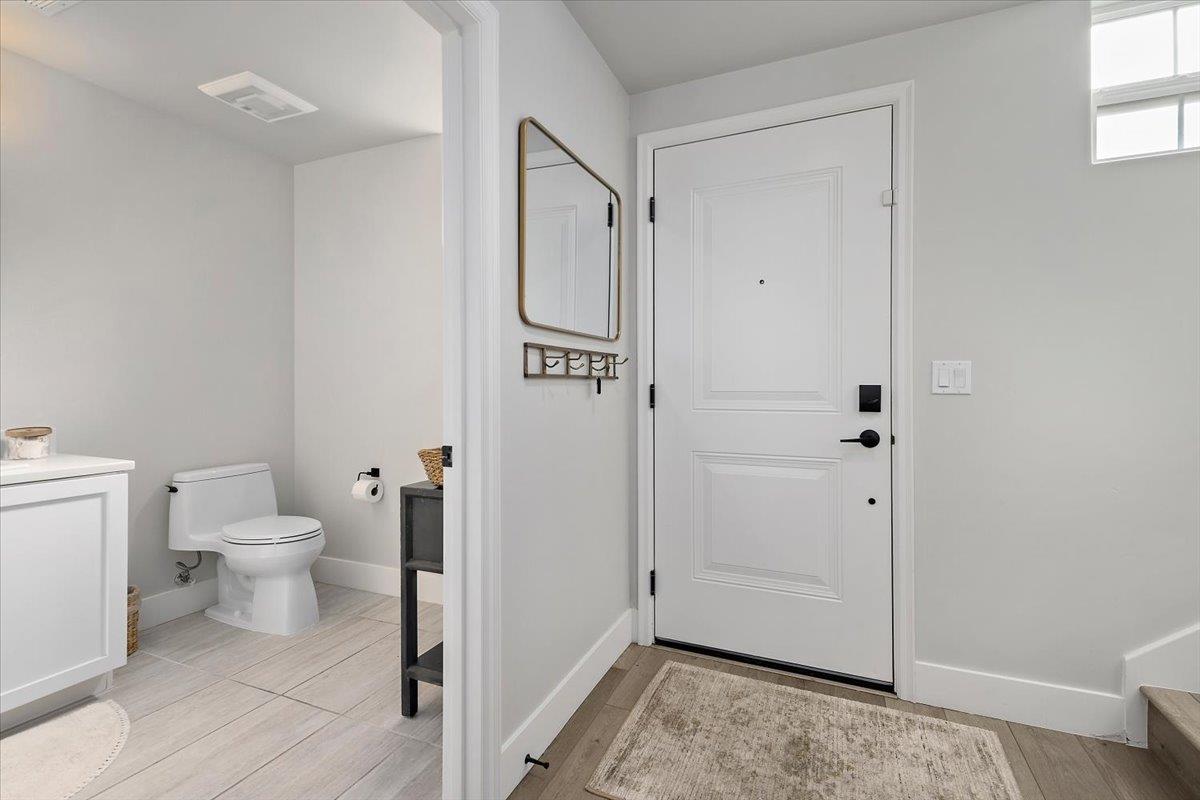 Detail Gallery Image 3 of 16 For 2807 Newhall St #2807,  Santa Clara,  CA 95050 - 2 Beds | 1/1 Baths